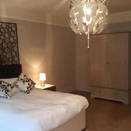 Grigshot Apartment Stroud  Zewnętrze zdjęcie