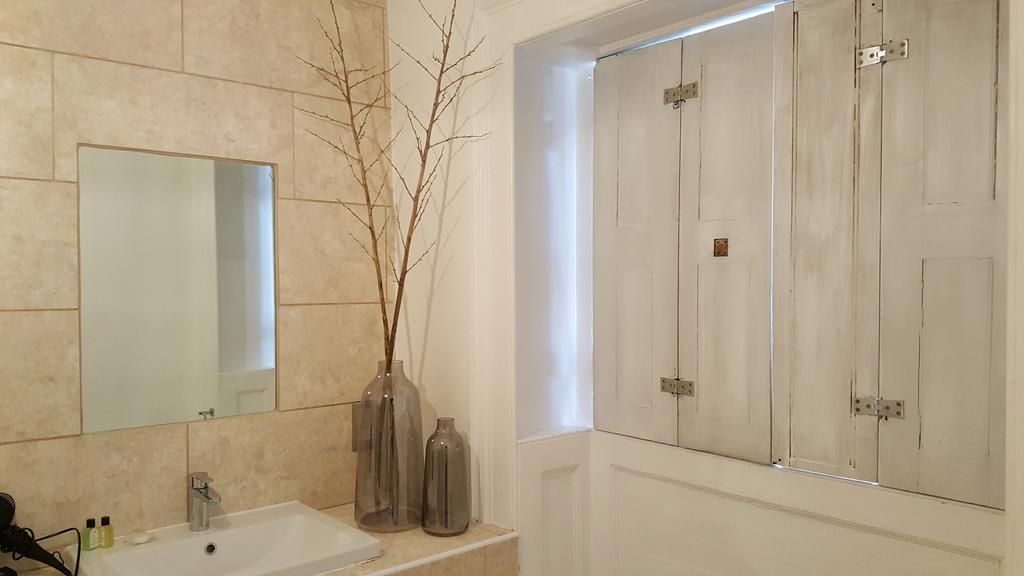 Grigshot Apartment Stroud  Zewnętrze zdjęcie